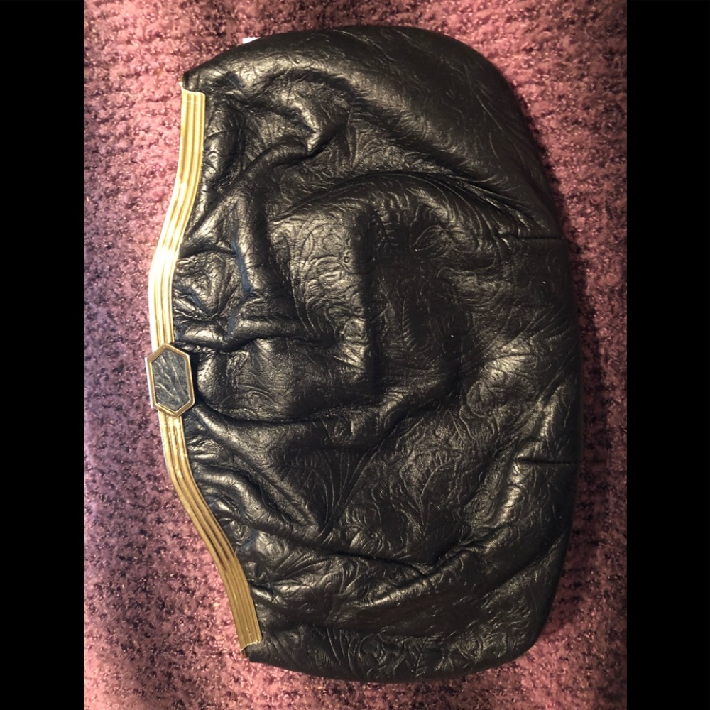 Versatile elegant black leather purse - Picture 2 of 4